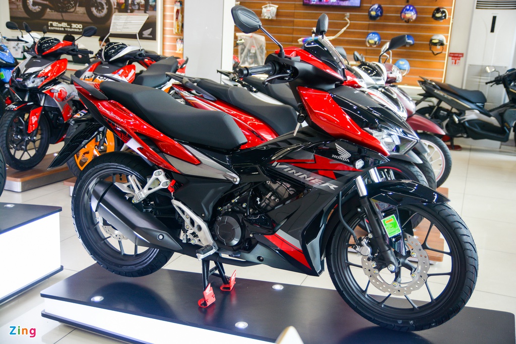 Ảnh thực tế Honda Winner X bản giới hạn tại đại lý, giá 46 triệu khiến Yamaha Exciter chóng mặt