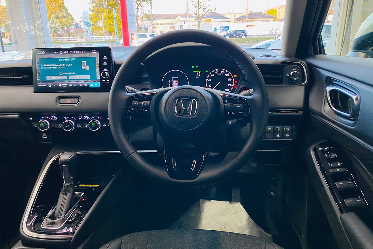 Honda HR-V 2022 sở hữu loạt ưu điểm chiều lòng khách Việt, hứa hẹn 'vượt mặt' Toyota Corolla Cross