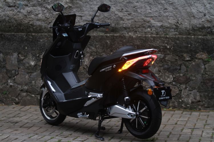 Mẫu xe giá rẻ hơn Honda SH Mode ra mắt: Thiết kế thể thao, ấn tượng không kém Honda Air Blade