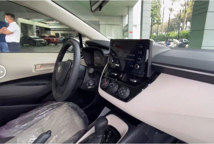 Toyota Corolla Altis 2022 bất ngờ về đại lý ở Việt Nam, cận cảnh thiết kế làm 'lu mờ' Kia Cerato