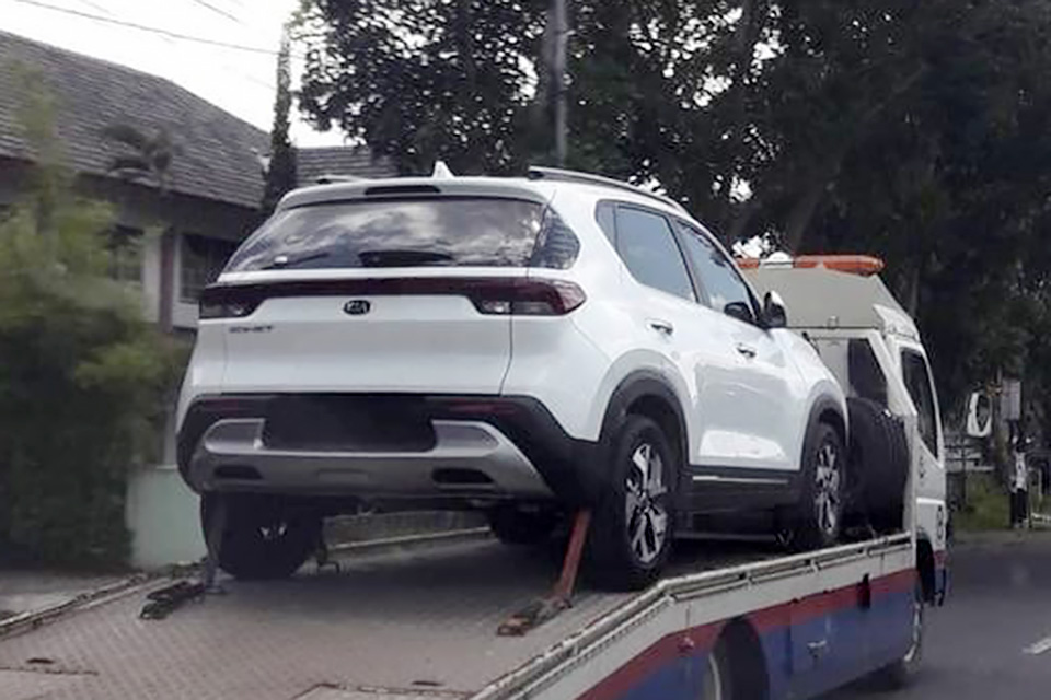 Kia Sonet ra mắt khách Việt trong tháng 9 tới, giá dự kiến 500 triệu khiến Ford EcoSport lo ngại