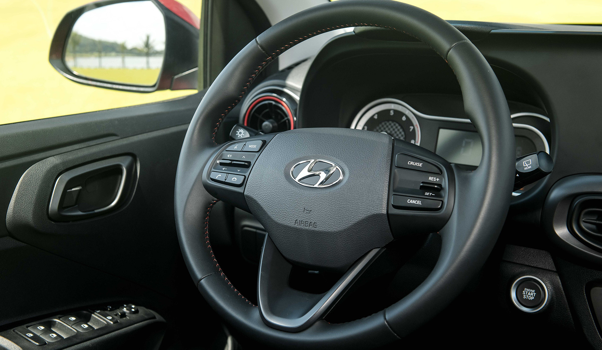 Hyundai Grand i10 2021 thế hệ mới chính thức ra mắt với giá 360 triệu, tăng sức ép lên VinFast Fadil