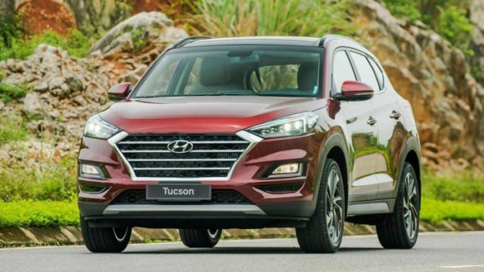 Hyundai Tucson giảm giá xuống mức rẻ ngang Toyota Corolla Cross, quyết 'chèn ép' Honda CR-V