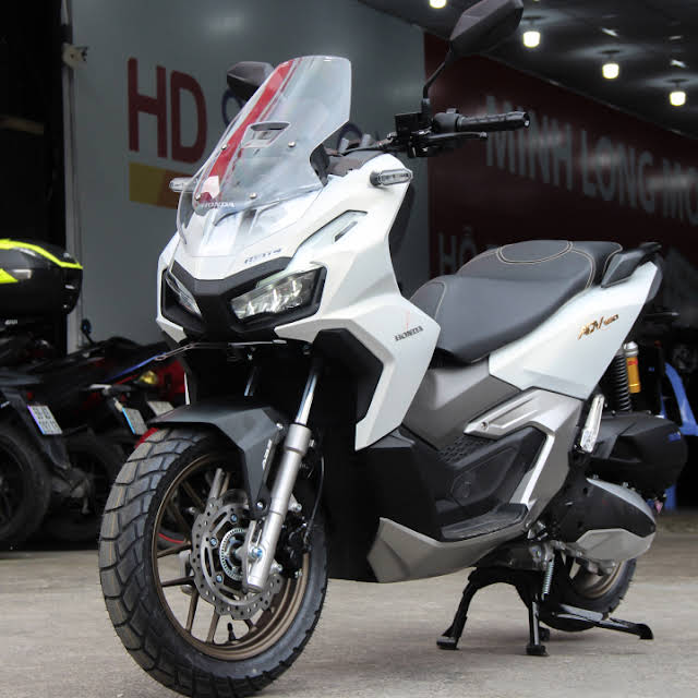 'Cực phẩm' xe ga Honda chính thức về tay khách Việt, gây bất ngờ với giá rẻ hơn Honda SH 150i