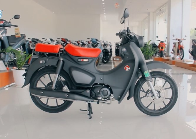 Mẫu xe số được 'săn đ&oacute;n' của Honda bất ngờ về đại l&yacute; Việt: Nhập từ Th&aacute;i Lan, đẹp lấn &aacute;t Wave Alpha