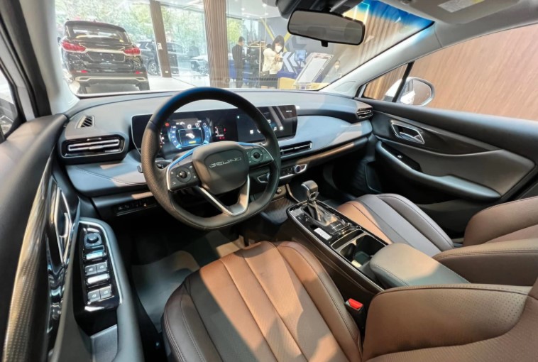 Đối thủ mới của Kia K3 bất ngờ ra mắt khách Việt: Rẻ ngang VinFast Fadil, trang bị vượt tầm giá