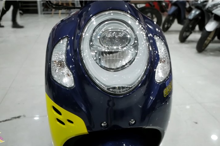 Mẫu xe ga Honda đắt ngang Honda SH bất ngờ về đại l&yacute; Việt, diện mạo cuốn h&uacute;t khiến d&acirc;n t&igrave;nh bấn loạn