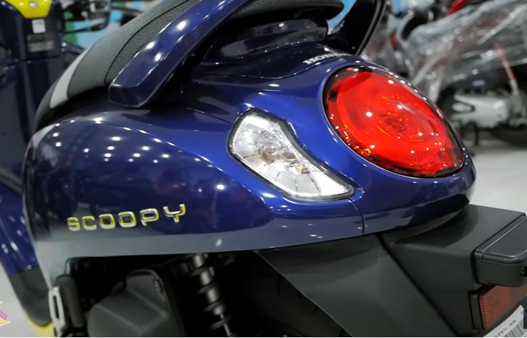 Mẫu xe ga Honda đắt ngang Honda SH bất ngờ về đại l&yacute; Việt, diện mạo cuốn h&uacute;t khiến d&acirc;n t&igrave;nh bấn loạn