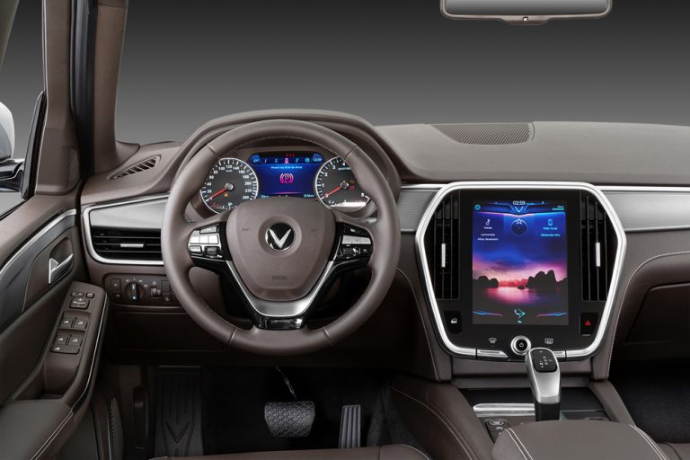 Giá xe VinFast Lux SA2.0 thấp đến mức khó tin trong tháng 3, ưu đãi lên tới gần 500 triệu đồng