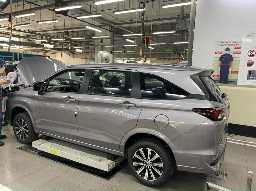 Mẫu MPV giá rẻ của Toyota về đại lý Việt, thiết kế và trang bị có đủ sức 'đấu' Mitsubishi Xpander?