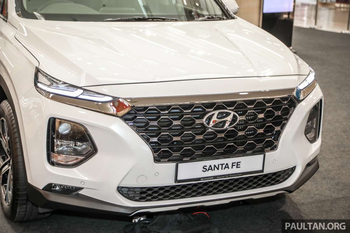 Hyundai SantaFe 2022 bất ngờ có thêm phiên bản mới, thêm loạt trang bị 'hất cẳng' Toyota Fortuner