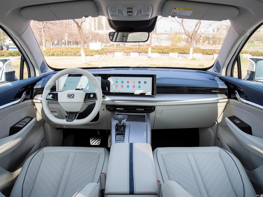 Cận cảnh mẫu SUV đẹp m&ecirc; mẩn c&oacute; gi&aacute; 599 triệu đồng, về tay kh&aacute;ch h&agrave;ng trong th&aacute;ng 4 tới