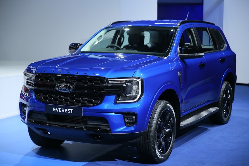 Ford Everest 2022 ra mắt với loạt nâng cấp ấn tượng, hé lộ mức giá khiến Toyota Fortuner 'điêu đứng'