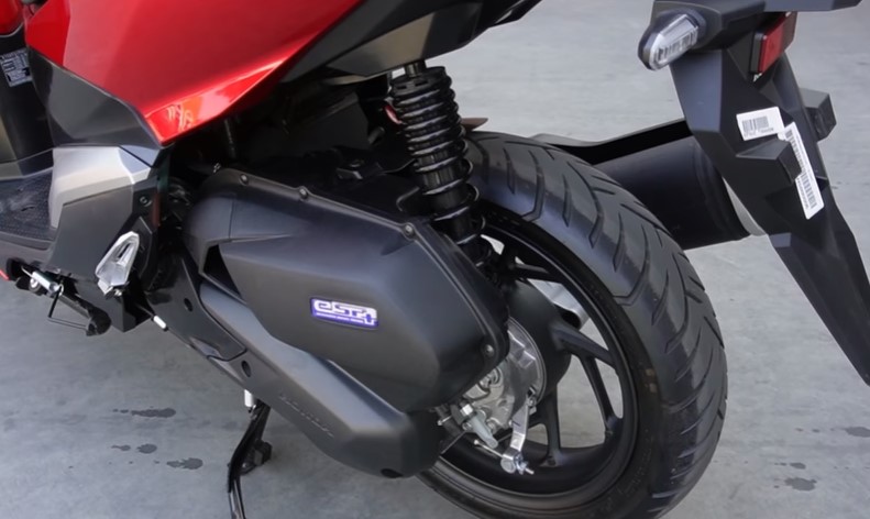 Honda Click 160 bản Thái về đại lý với giá chỉ 43 triệu, diện mạo thực tế khiến Honda SH 'điêu đứng'