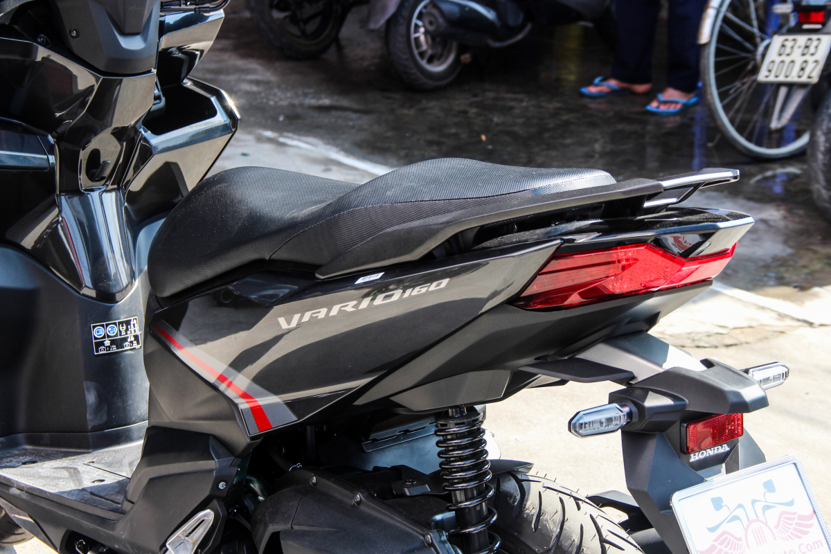 Mẫu xe Honda đẹp lấn &aacute;t Honda SH c&oacute; gi&aacute; chưa đến 64 triệu tại đại l&yacute;, trang bị chiều l&ograve;ng kh&aacute;ch Việt