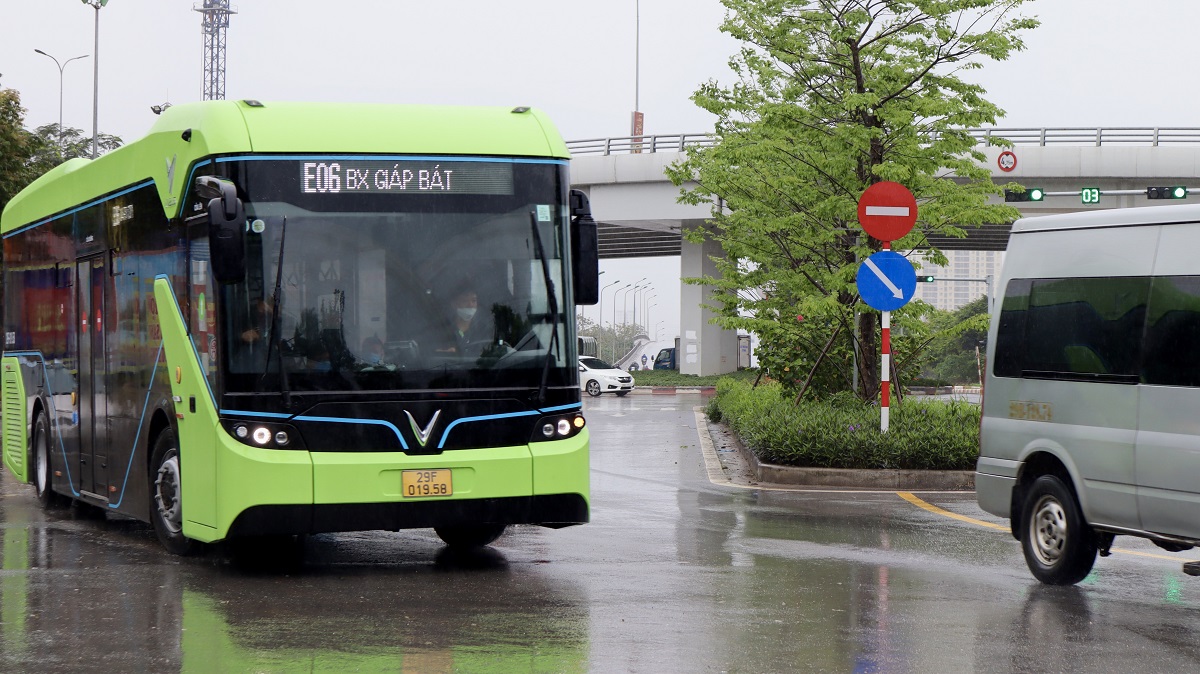 Thêm tuyến buýt điện E06 phục vụ người dân Thủ đô từ hôm nay