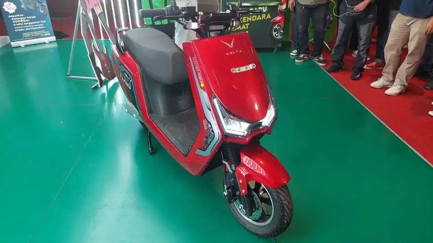 Cận cảnh mẫu xe gi&aacute; ngang Honda Wave RSX tại Việt Nam: Thiết kế đẹp mắt, trang bị đ&aacute;ng ch&uacute; &yacute;