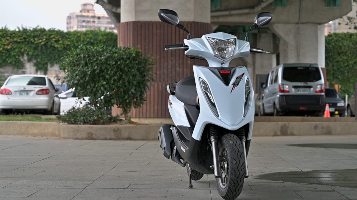 Mẫu xe ga giá 18 triệu gây sốt dù mới ra mắt, trang bị và công nghệ vượt xa Honda Vision 2021