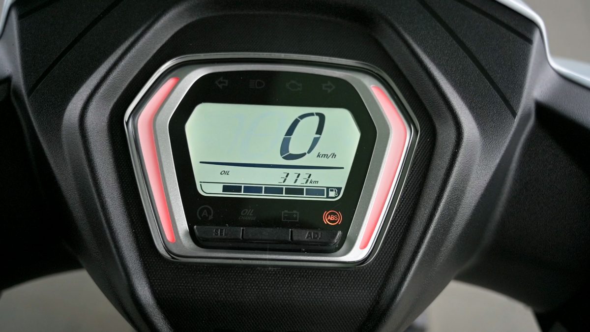 Mẫu xe ga giá 18 triệu gây sốt dù mới ra mắt, trang bị và công nghệ vượt xa Honda Vision 2021