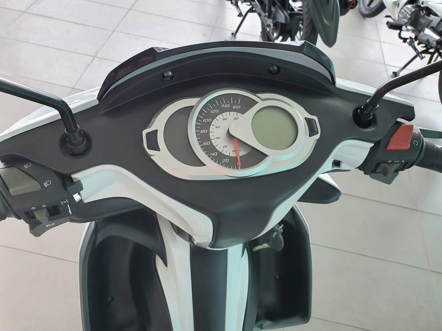 Cận cảnh mẫu xe số thể thao đang g&acirc;y sốt, thiết kế v&agrave; trang bị 'g&acirc;y kh&oacute; dễ' cho Honda Wave Alpha