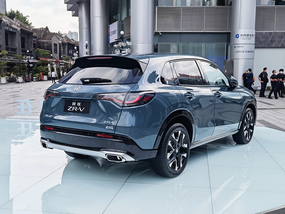 Toyota Corolla Cross 'đi&ecirc;u đứng' trước đối thủ mới: 'Đ&agrave;n em' của Honda CR-V, thiết kế đẹp kh&oacute; cưỡng