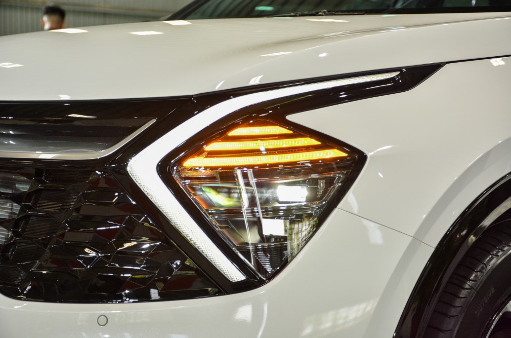 Bất chấp giá đắt hơn Hyundai Tucson, mẫu Kia Sportage 2022 vẫn hút khách Việt với 1.000 đơn đặt hàng