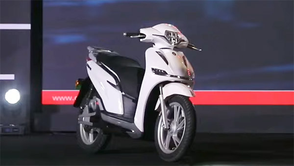 Dân tình đổ xô đặt mua mẫu xe điện giá 36 triệu, thiết kế 'một chín một mười' với Honda SH Mode Việt