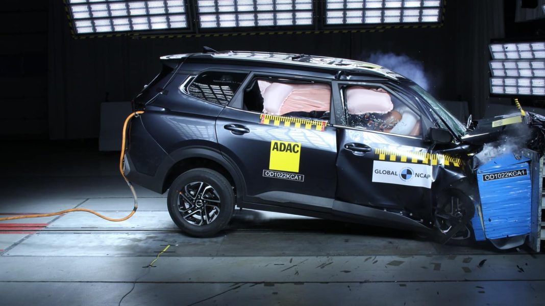Kia Carens 2022 gây thất vọng về điểm số an toàn, đánh mất một phần ưu thế trước Mitsubishi Xpander