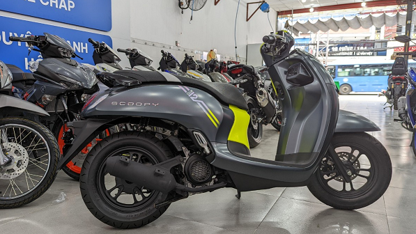 Mẫu xe ga Honda nhập Th&aacute;i c&oacute; gi&aacute; b&aacute;n kh&ocirc;ng ngờ tại đại l&yacute;, kh&aacute;ch Việt ưa th&iacute;ch kh&ocirc;ng k&eacute;m Vision 2021