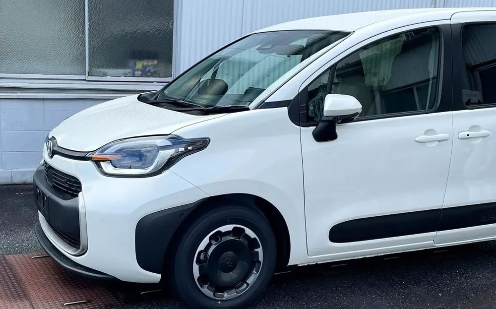 Toyota ra mắt mẫu MPV với giá rẻ như cho, vừa về đại lý đã khiến dân tình 'quên' Mitsubishi Xpander