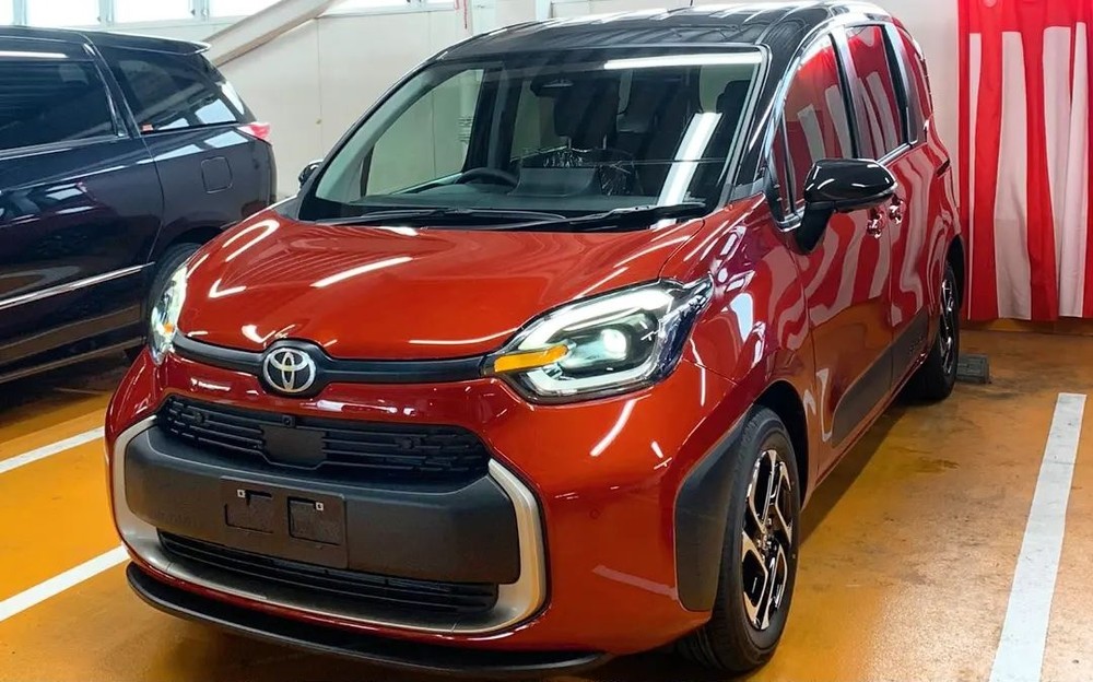 Toyota ra mắt mẫu MPV với giá rẻ như cho, vừa về đại lý đã khiến dân tình 'quên' Mitsubishi Xpander