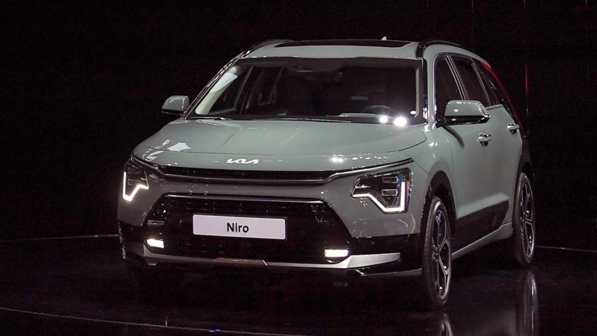 Ô tô điện Kia Niro 2023 mở bán với mức giá 'đắt xắt ra miếng'