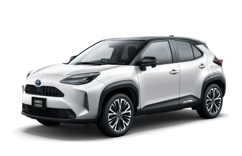 Toyota Yaris Cross 2021 mở bán, màu trắng
