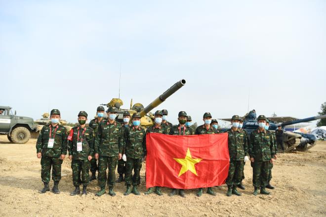 Đội tuyển xe tăng Việt Nam xuất sắc vô địch Tank Biathlon 2020 ảnh 1