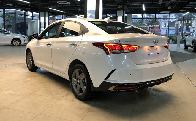 Hot: Hyundai Accent cập bến đại lý khiến Toyota Vios 'run rẩy lẩy bẩy', rẻ hơn Honda City chục triệu ảnh 3
