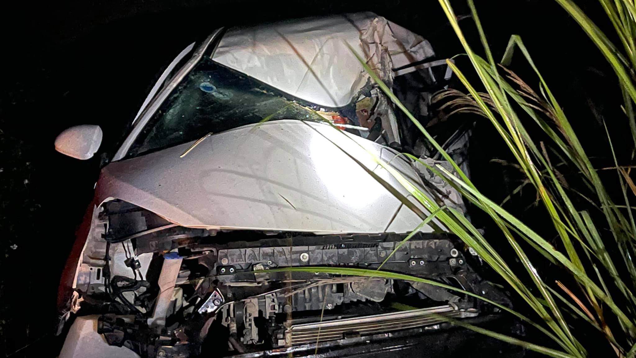 Xe tải tông Hyundai Grand i10 nát bét, tài xế tử vong tại chỗ khiến dân tình hoang mang tột độ ảnh 2