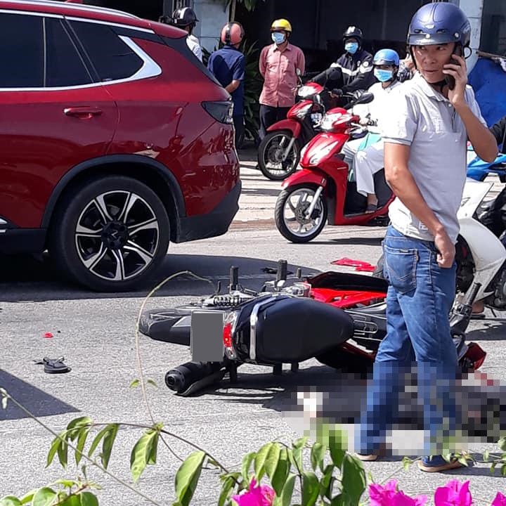 Thanh niên đi Yamaha Sirius bất tỉnh tại chỗ sau cú tông ‘bạt mạng’ vào đuôi bán tải Ford Ranger ảnh 1