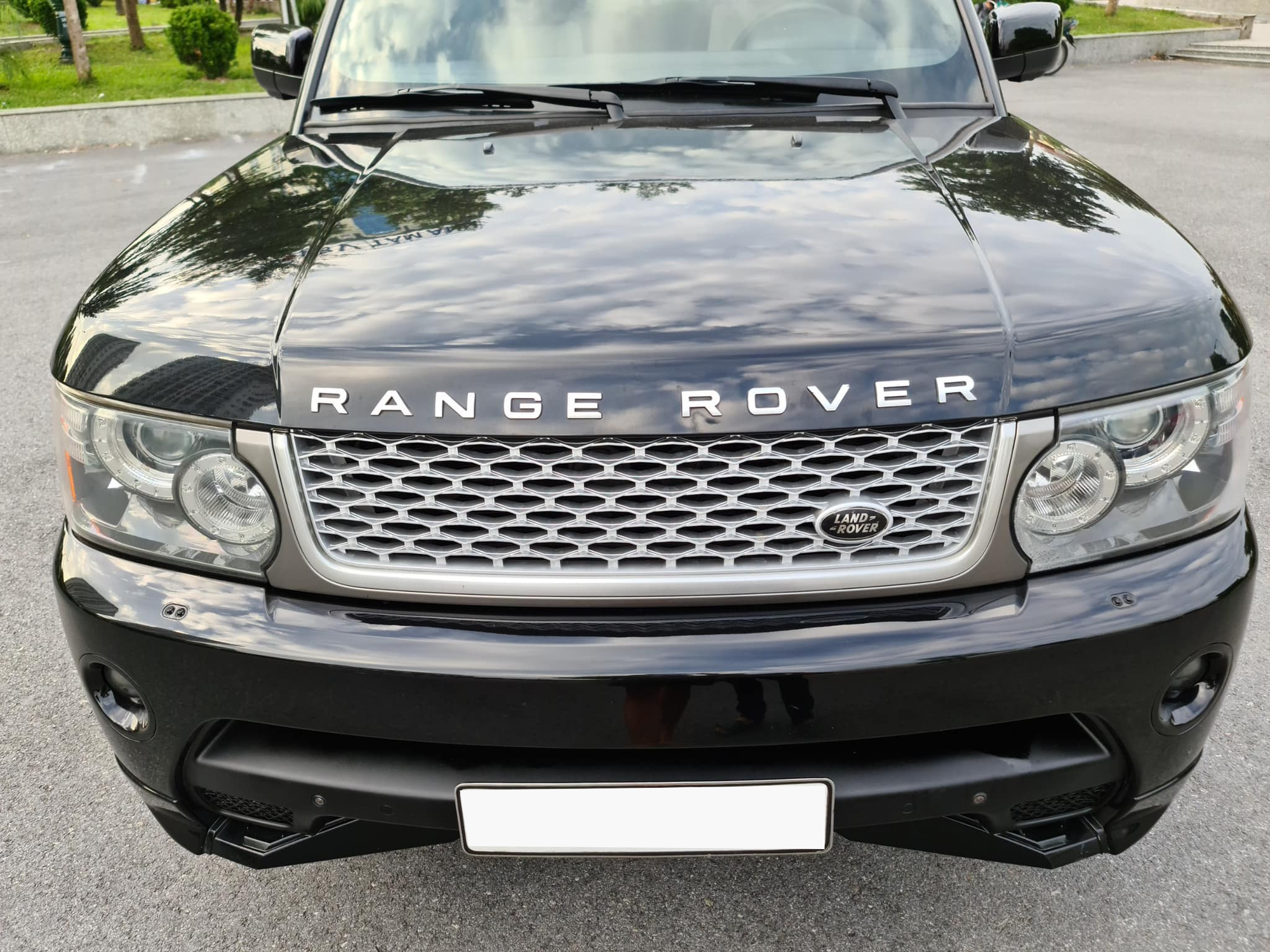 Choáng với xế sang Range Rover cũ giảm giá cả tỷ đồng, rẻ ngang Kia Sorento đời mới ảnh 1