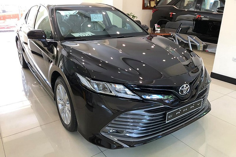 Phát sốt với Toyota Camry giảm sốc 25 triệu, ‘quyết chiến’ cùng VinFast Lux A2.0 ảnh 1