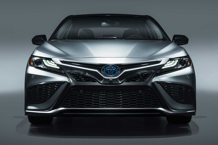 Toyota Camry 2021 chính thức lên kệ: Tuyên chiến ‘cực gắt’ Honda Accord, Mazda6, giá từ 600 triệu ảnh 1