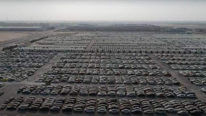 Tới thăm nghĩa địa xe sang tại Dubai: ô tô Ferrari, Lamborghini, Rolls-Royce la liệt khắp nơi