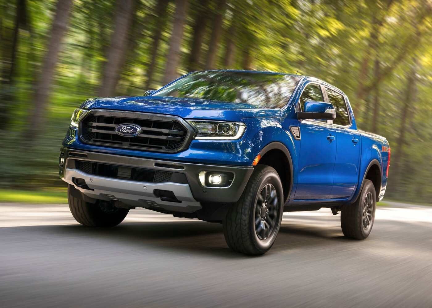 Ford Ranger tăng cường sản xuất, giảm giá sập sàn trong tháng 6/2020