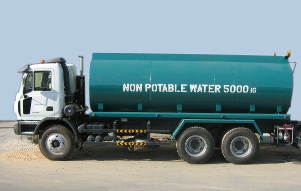 Xe bồn chở nước