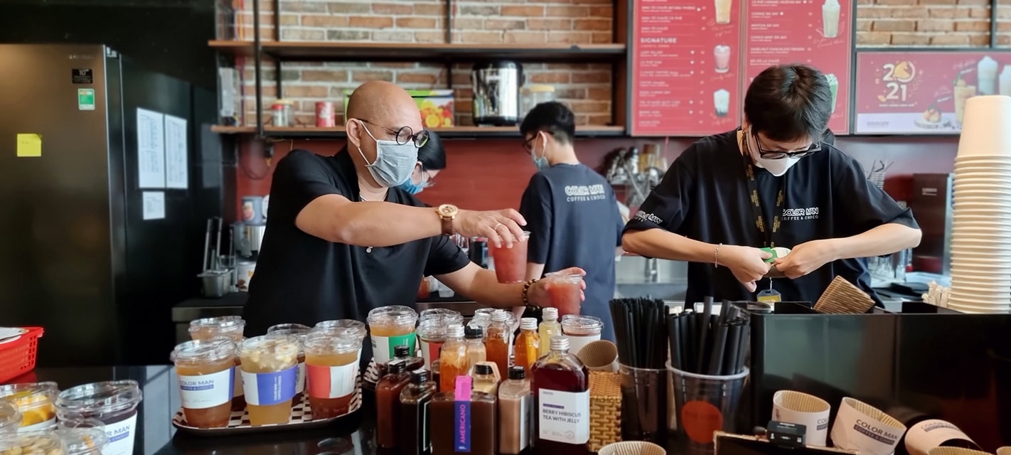 Ong-trum-showbiz-bat-ngo-len-tieng-noi-ro-ve-tinh-hinh-hien-tai-sau-khi-bi-ba-hang-to-lam-tu-ong-1