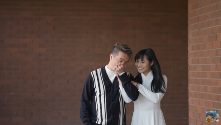 Bat-tron-loat-khoanh-khac-dam-vinh-hung-om-chat-co-nhung-cu-chi-than-mat-voi-ban-gai-tai-my-1