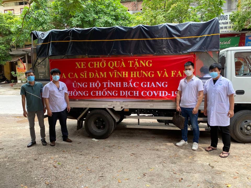 Giua-on-ao-bi-to-an-tien-tu-thien-dam-vinh-hung-bat-ngo-gui-loi-nhan-nhu-tren-facebook-2