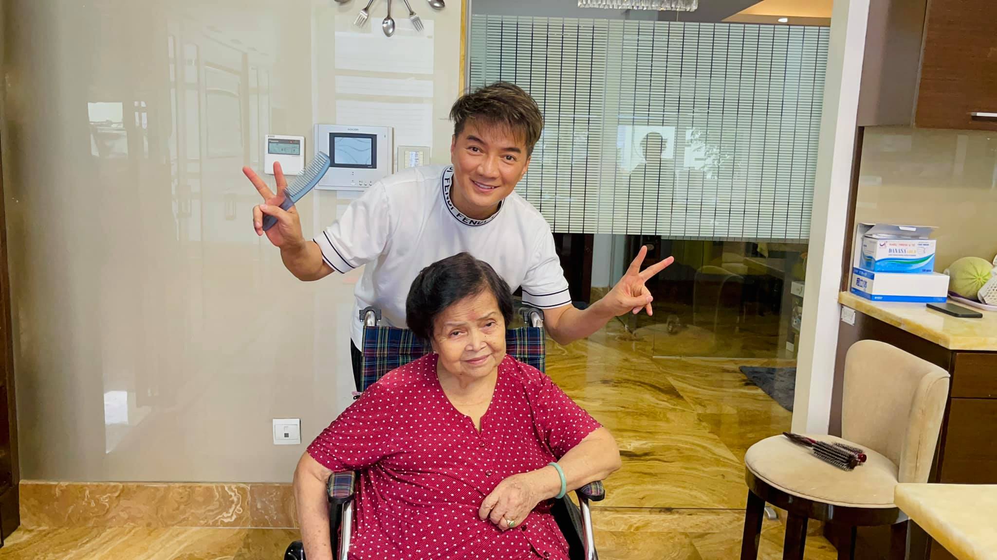 Sau-khi-uong-say-de-giai-sau-chi-ngu-von-ven-2-tieng-dam-vinh-hung-day-som-tu-tay-cat-toc-cho-me-5