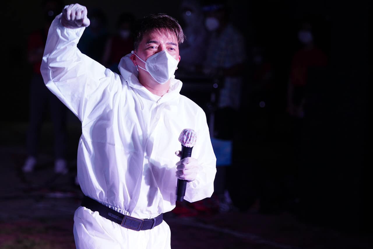 Ban-than-tran-thanh-keu-troi-vi-qua-xot-xa-khi-thay-canh-tuong-kinh-khung-vao-toi-qua-cua-mr-dam-3