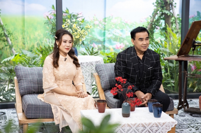 Tin-nong-trua-10-12-hong-van-dua-ra-thong-bao-quan-trong-quyen-linh-bi-doi-no-ngay-tren-song-truyen-hinh