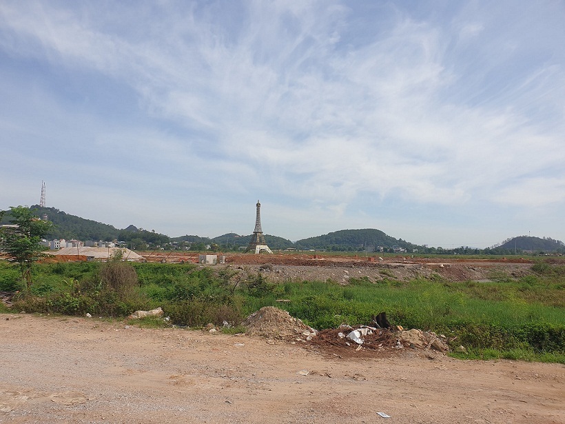 Thap-eiffel-phien-ban-viet-o-thanh-hoa-lot-top-tim-kiem-goole-au-ha-my-trong-hung-bi-cdm-goi-ten-1